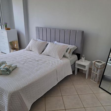Hestia Airport House - Artemis Apartment Екстериор снимка